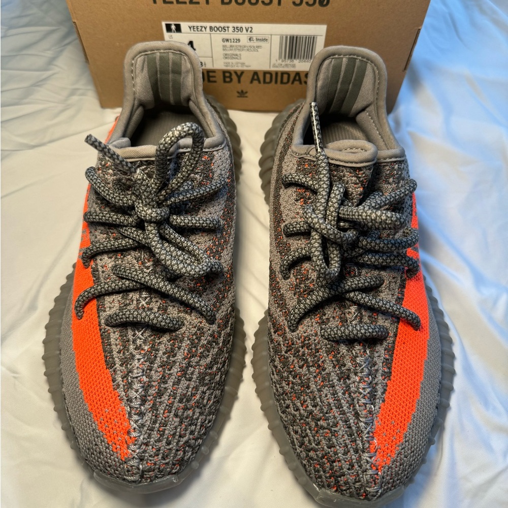 ADIDAS YEEZY BOOST 350 V2 Low Beluga Reflective SIZE 4